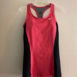 Nike Dry-Fit Tank Top in Bright Coral with Built-in Supportive Bra Size Small